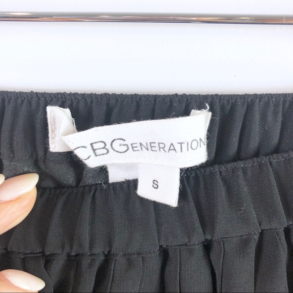 BCBG Generation Black Chiffon Pleated Mini Skirt - Picture 4 of 6